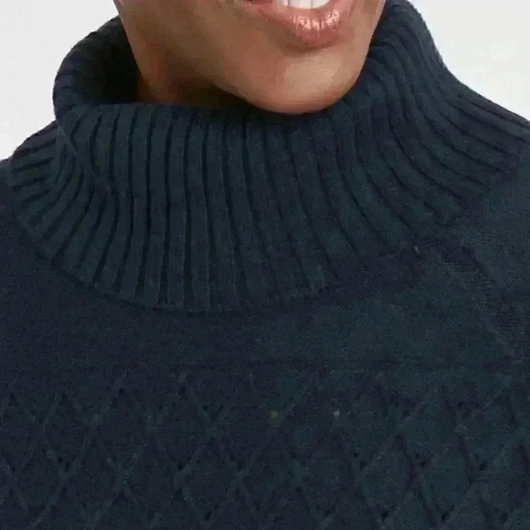 Banana Republic Pointelle Turtleneck Sweat… - Picture 4 of 8